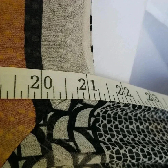 Chico's Gorgeous print blouse 1 - Picture 7 of 7